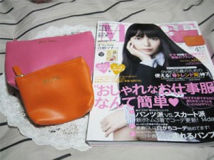 MORE4月号付録（フォリフォリポーチ）01