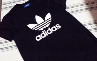 アディダスオリジナルス Tシャツ